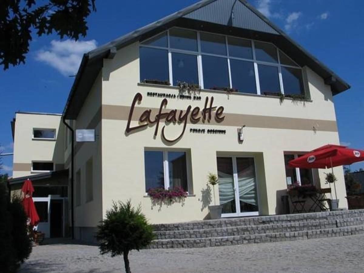 Отели типа «постель и завтрак» Restauracja Lafayette Pokoje Gościnne Zelów-4